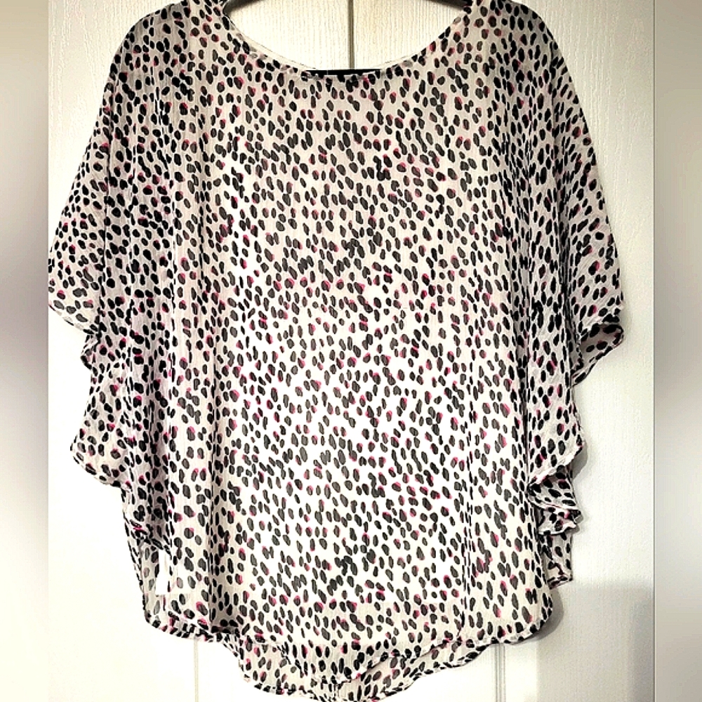 NWOT Lilly Morgan Overlay Blouse Size Large